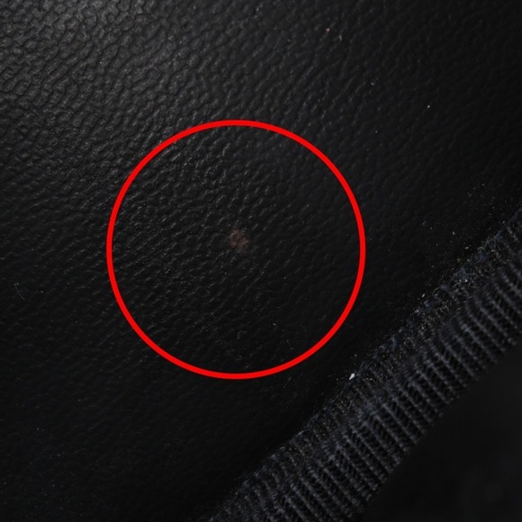 CHANEL Black Caviar Leather Pouch - Picture 7 of 10